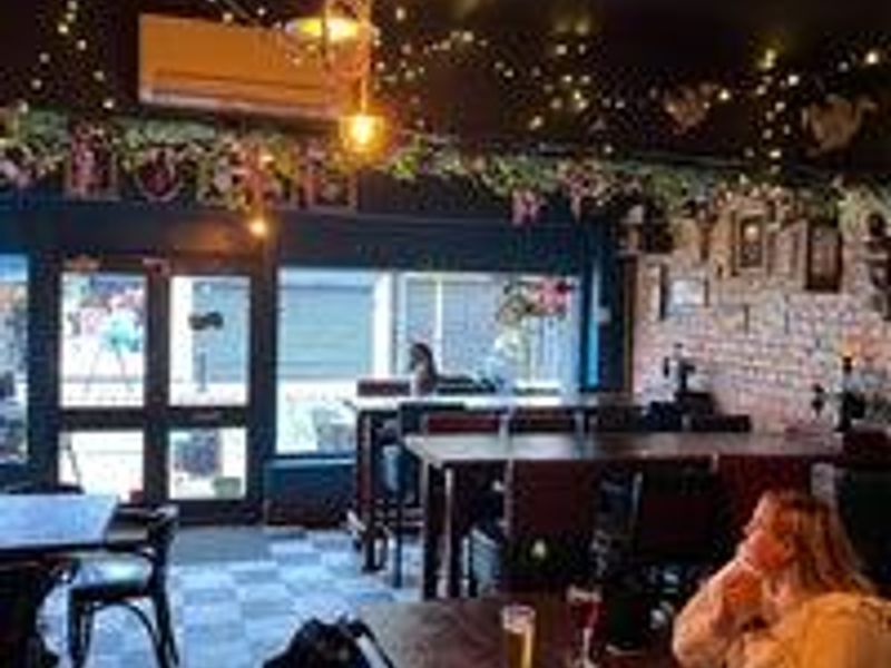 (Pub, Bar). Published on 08-01-2022