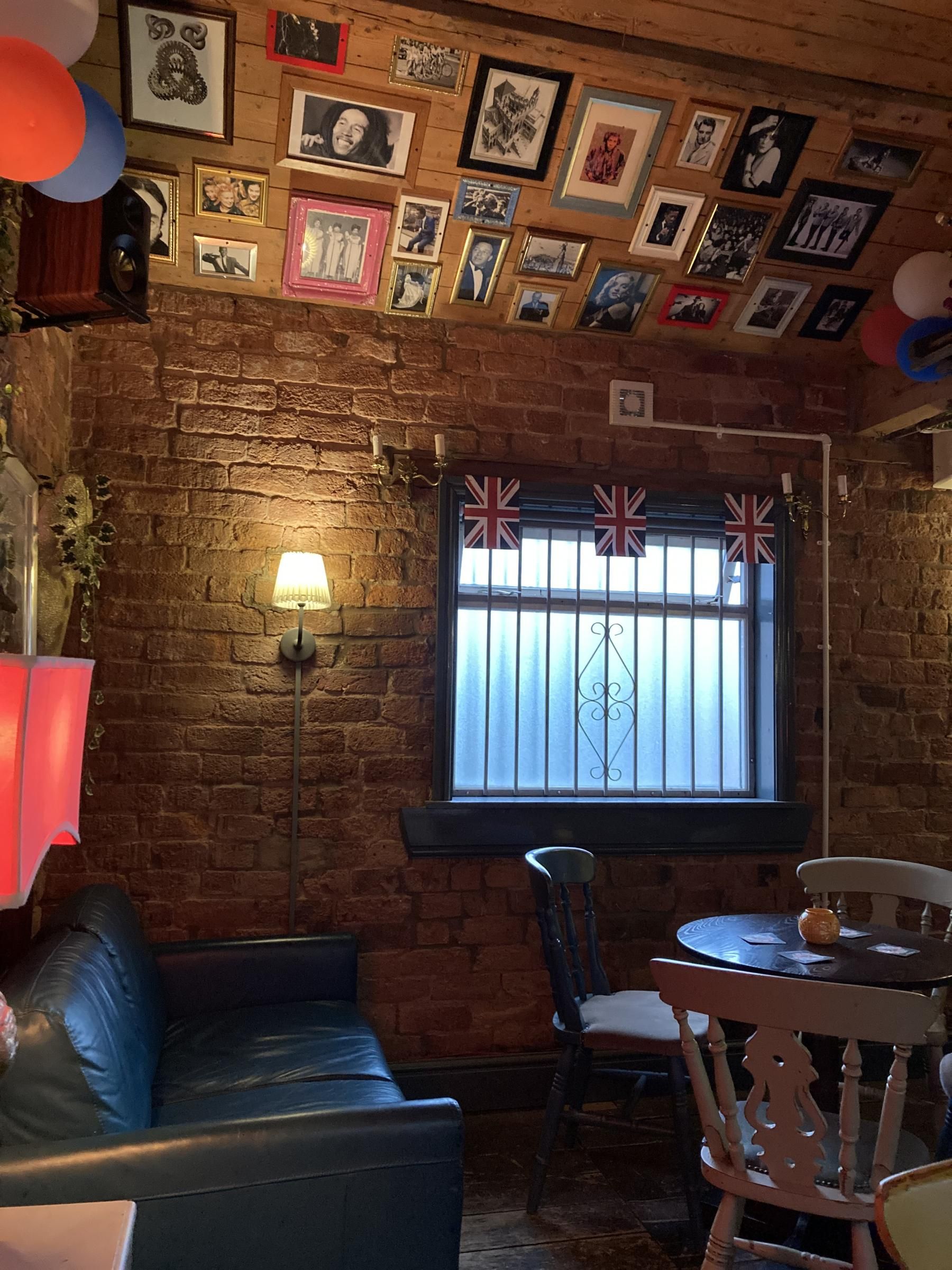 (Pub, Bar). Published on 18-06-2022