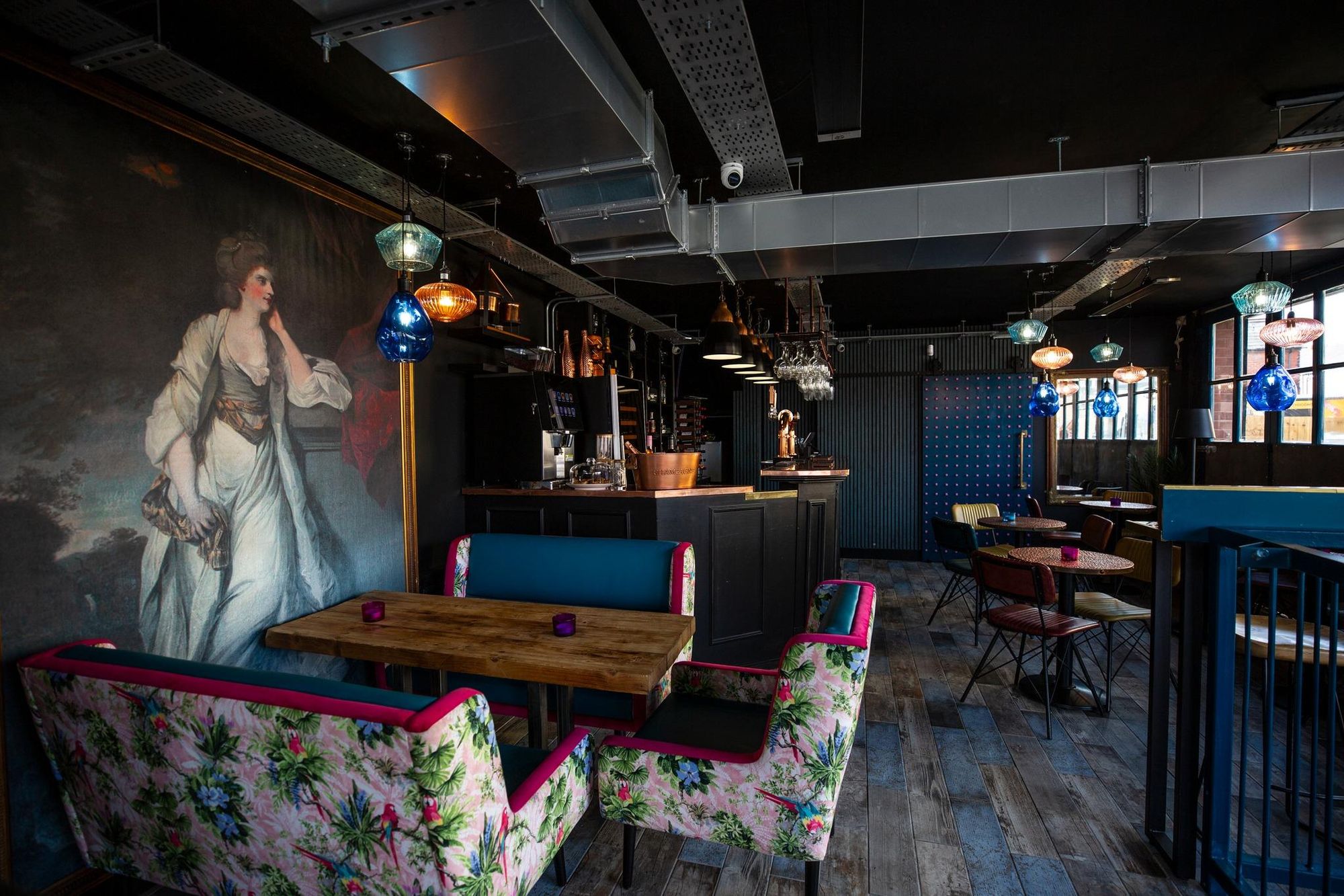 (Bar). Published on 24-06-2025