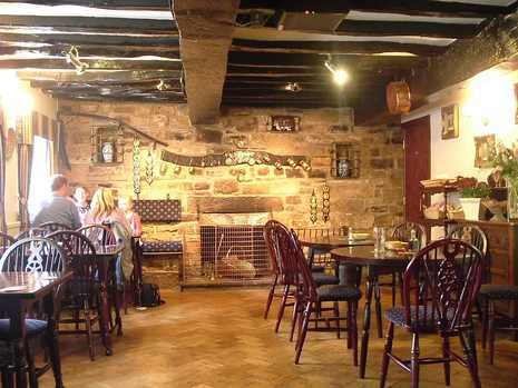 Black Bull-Brookhouse--2004-07-25. (Pub). Published on 24-07-2013