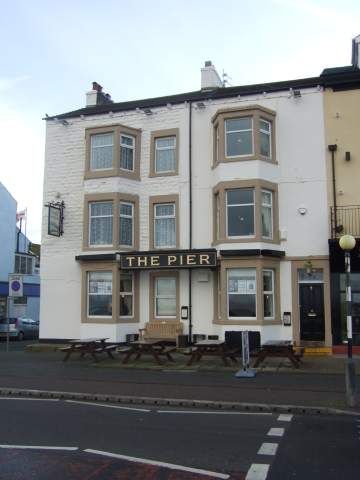 Pier - Morecambe. (External). Published on 07-11-2013