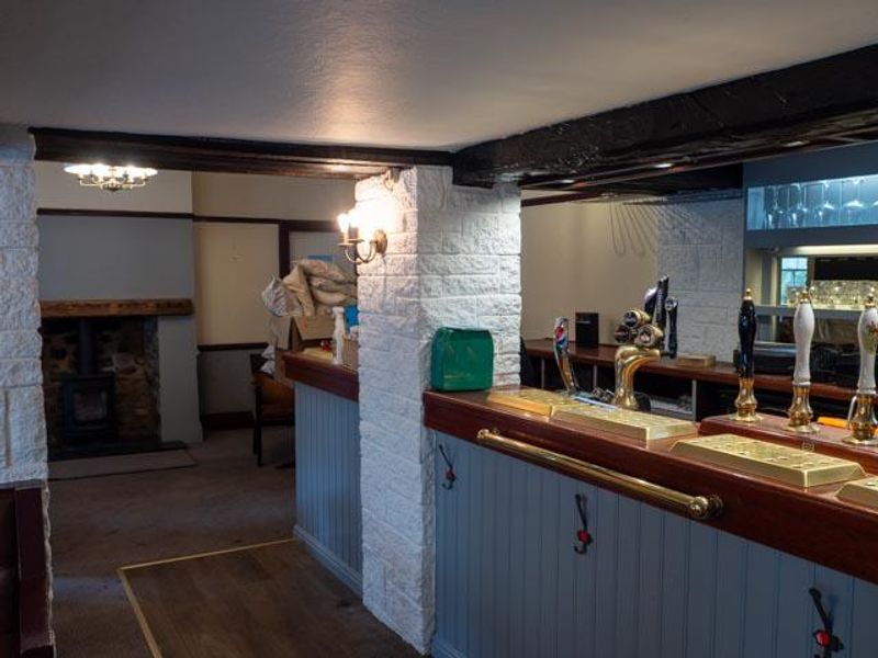 July 2025, boxing up the cushions. (Bar). Published on 13-07-2025 