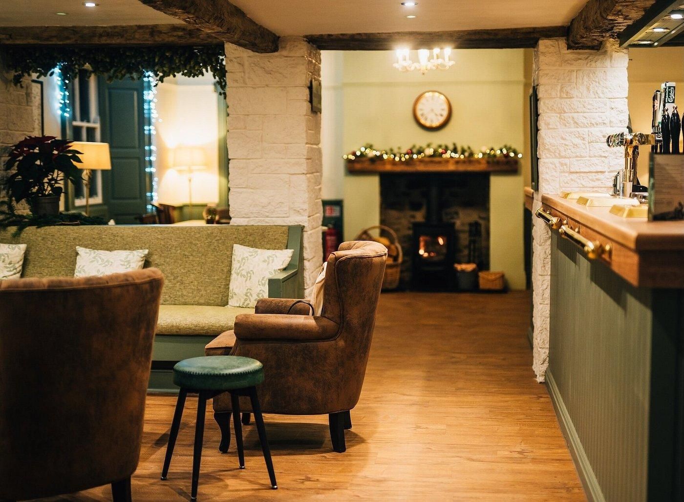 Comfy Chairs 2026. (Bar). Published on 05-04-2026