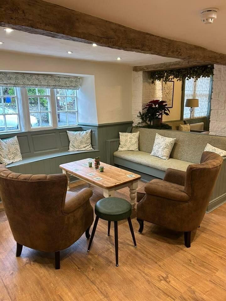 Comfy Chairs(2) 2026. (Pub). Published on 05-04-2026