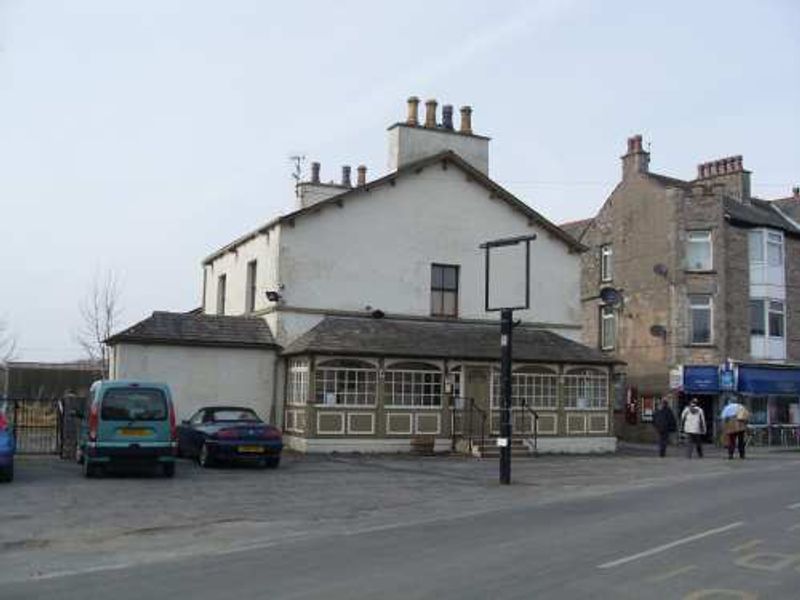 Royal-Silverdale-The Royal closed in 2013-2013-04-07. (Pub, External). Published on 24-07-2013 