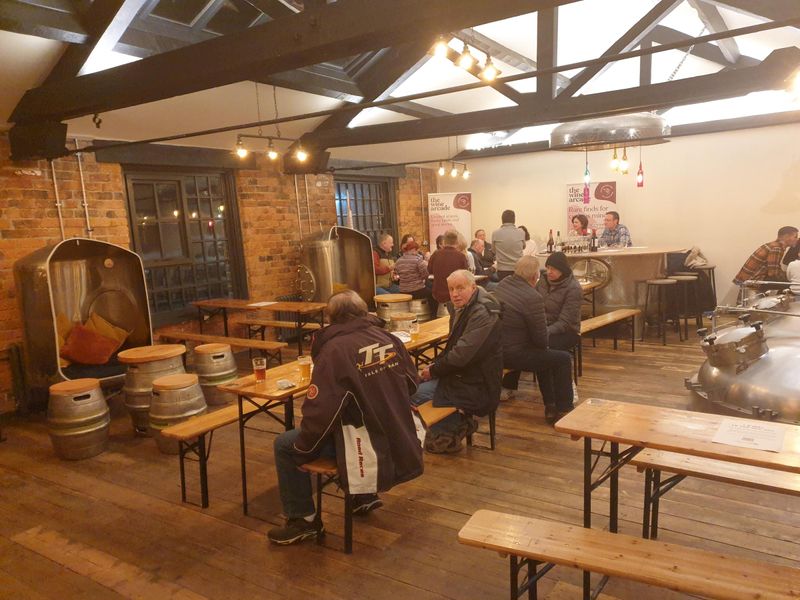 (Pub, Bar, Customers). Published on 18-11-2023
