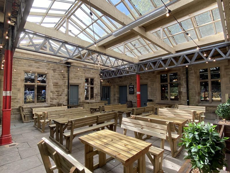 Seating outside the building but under the trainshed. (Pub, External, Garden). Published on 28-09-2022 