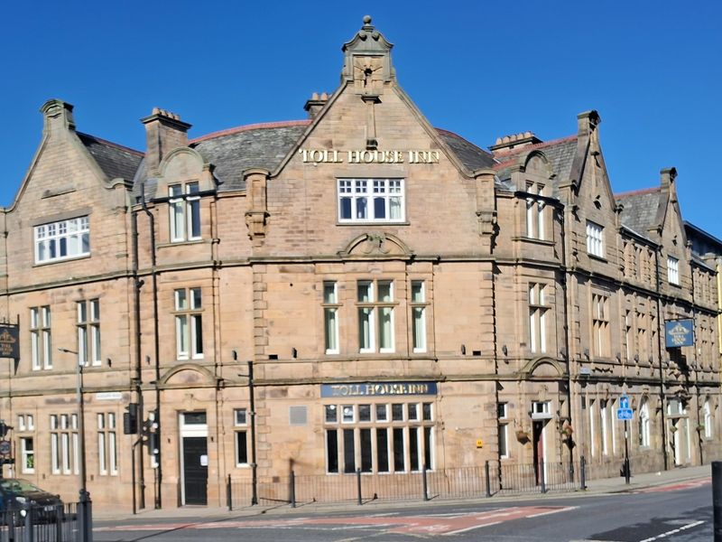 (Pub, External, Key). Published on 01-10-2025