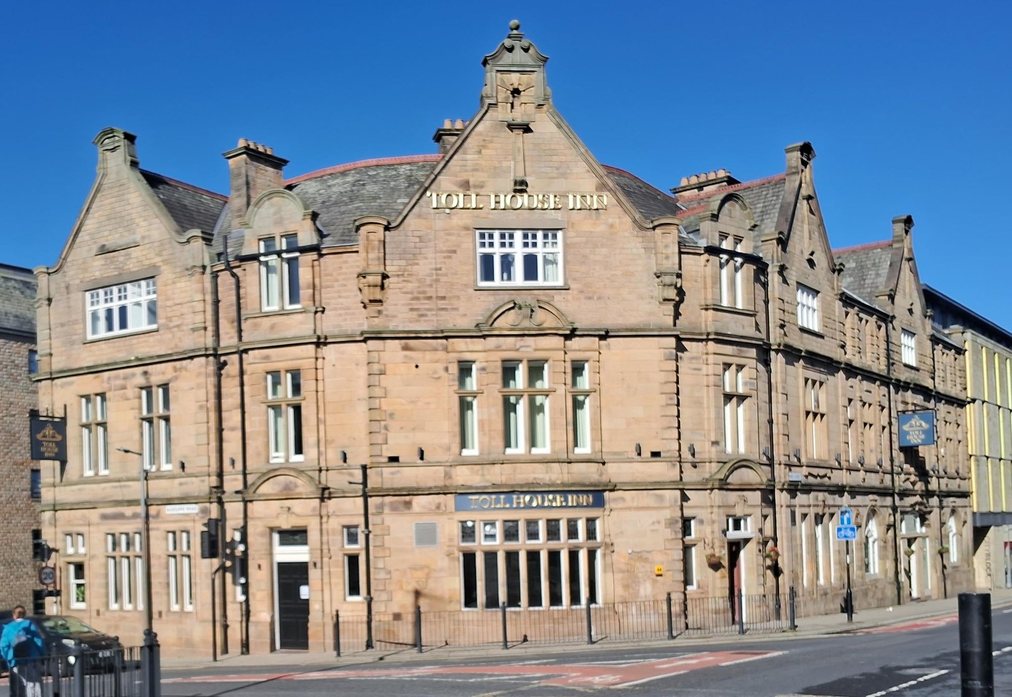 (Pub, External, Key). Published on 01-10-2025