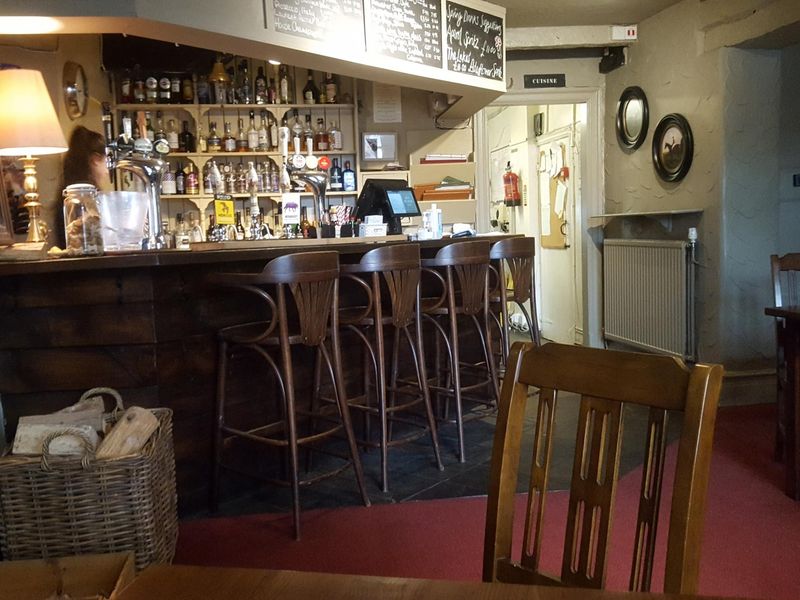 (Pub, Bar). Published on 28-04-2022 