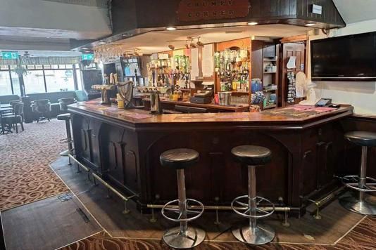 (Pub, Bar). Published on 19-05-2025