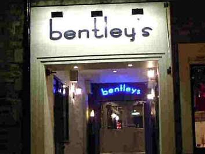 Bentley’s-Lancaster-2005-12-13. (Pub, External). Published on 24-07-2013 