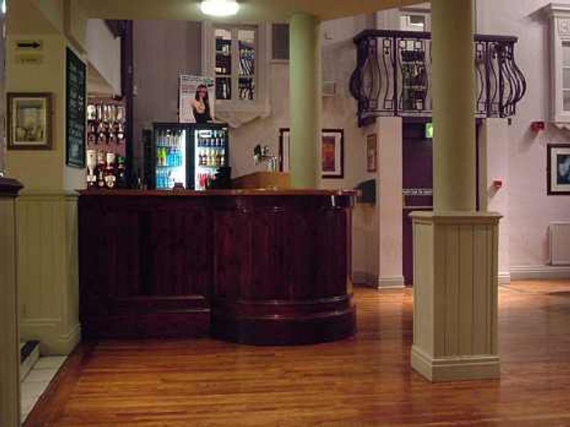 Bentley’s-Lancaster-2005-12-13. (Pub). Published on 24-07-2013 