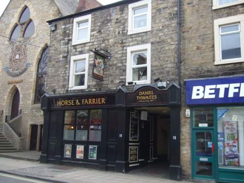 Horse &amp; Farrier, Lancaster--2012-05-14. (External). Published on 09-11-2013