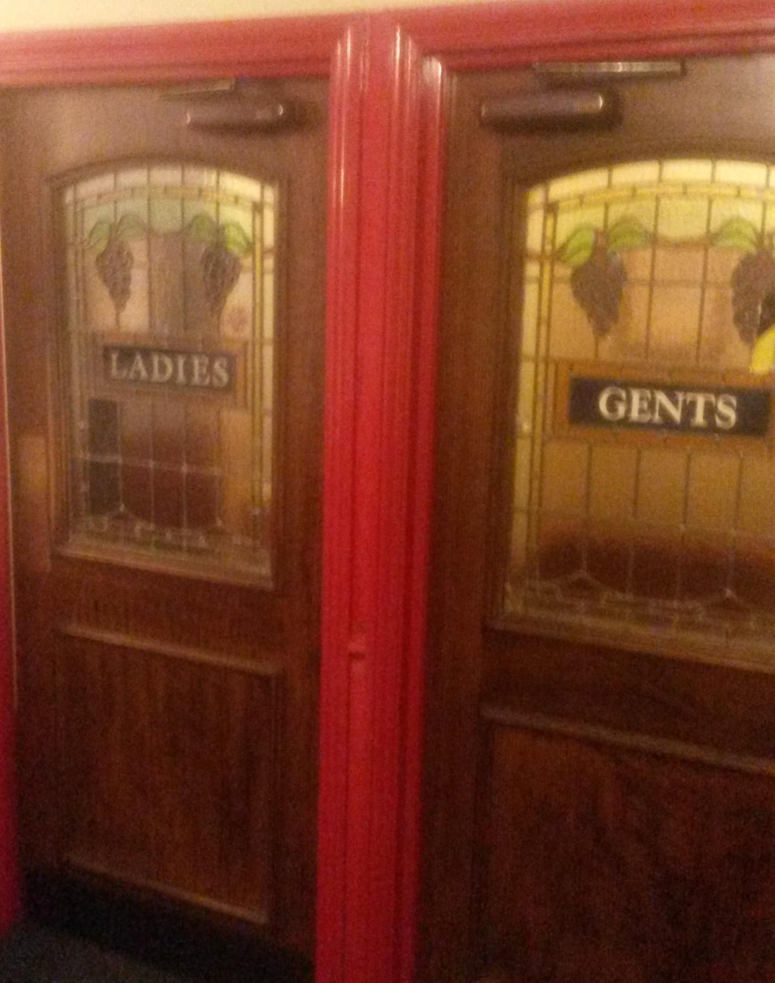 Stained Glass Windows, Grapes. (Bar). Published on 01-01-1970