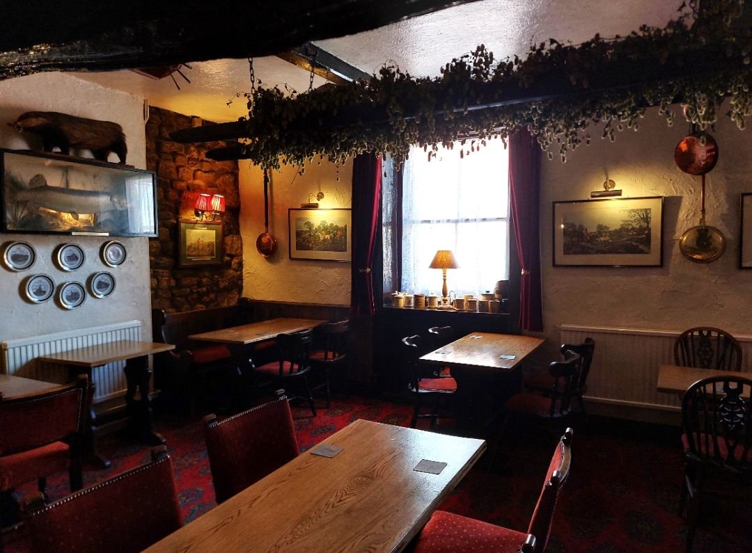 (Bar). Published on 16-11-2025