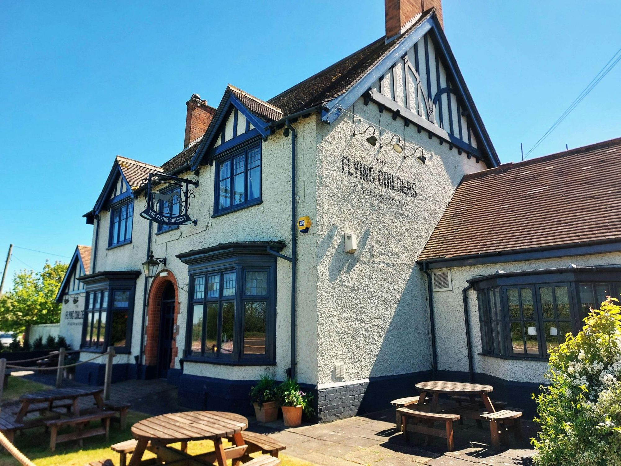 Pub Front. (Pub, External). Published on 01-01-1970