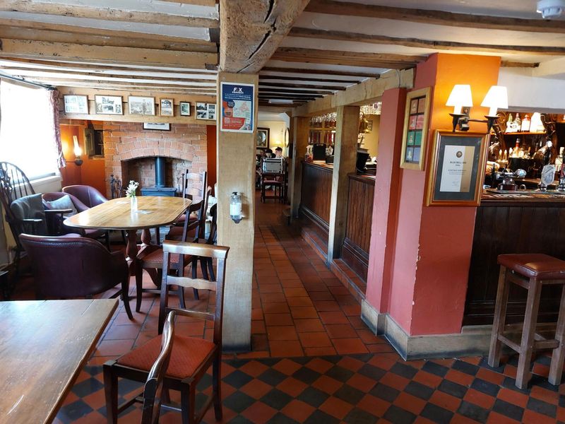 Bar1. (Bar). Published on 01-01-1970