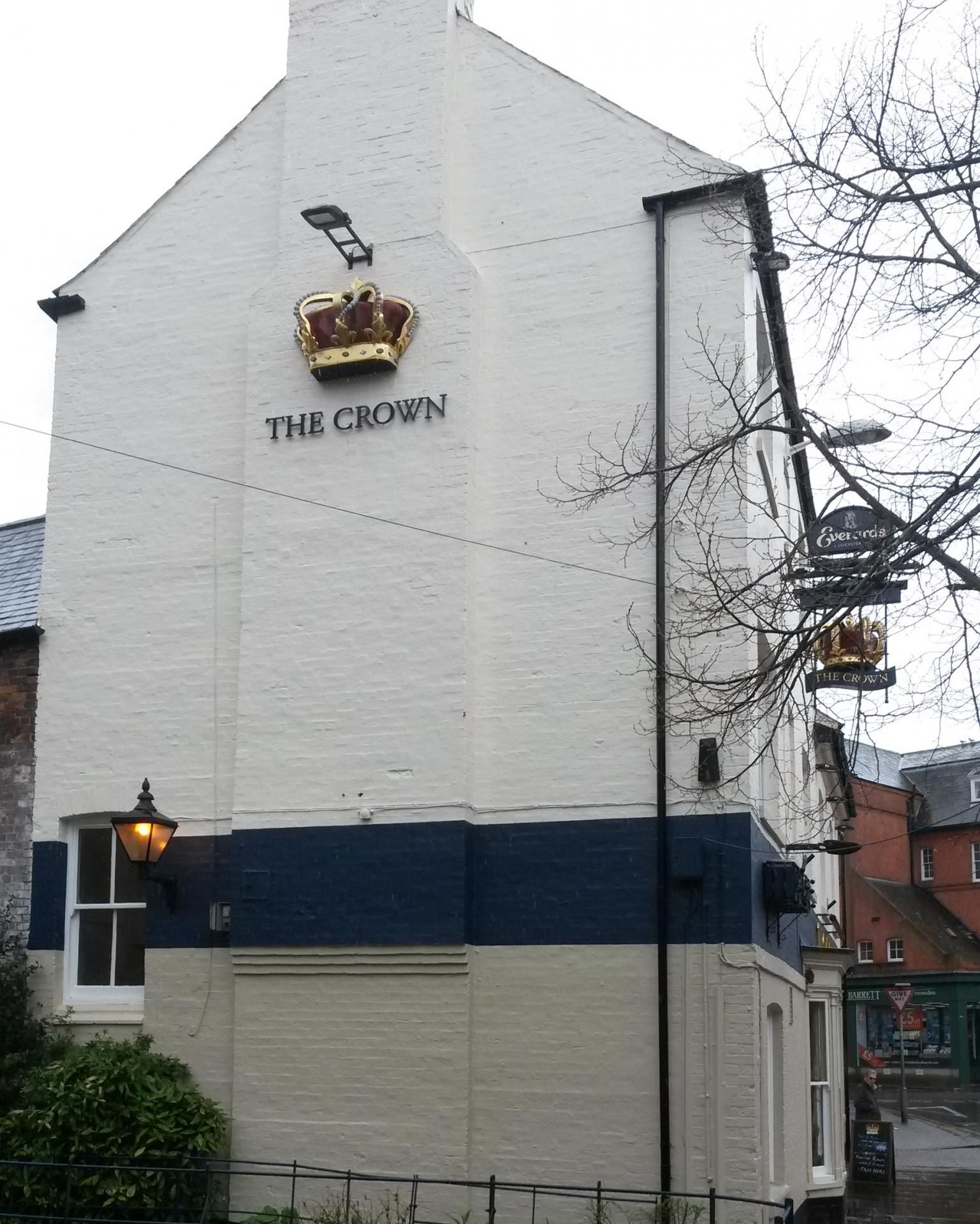 Crown, side view of signage. (Sign). Published on 01-01-1970