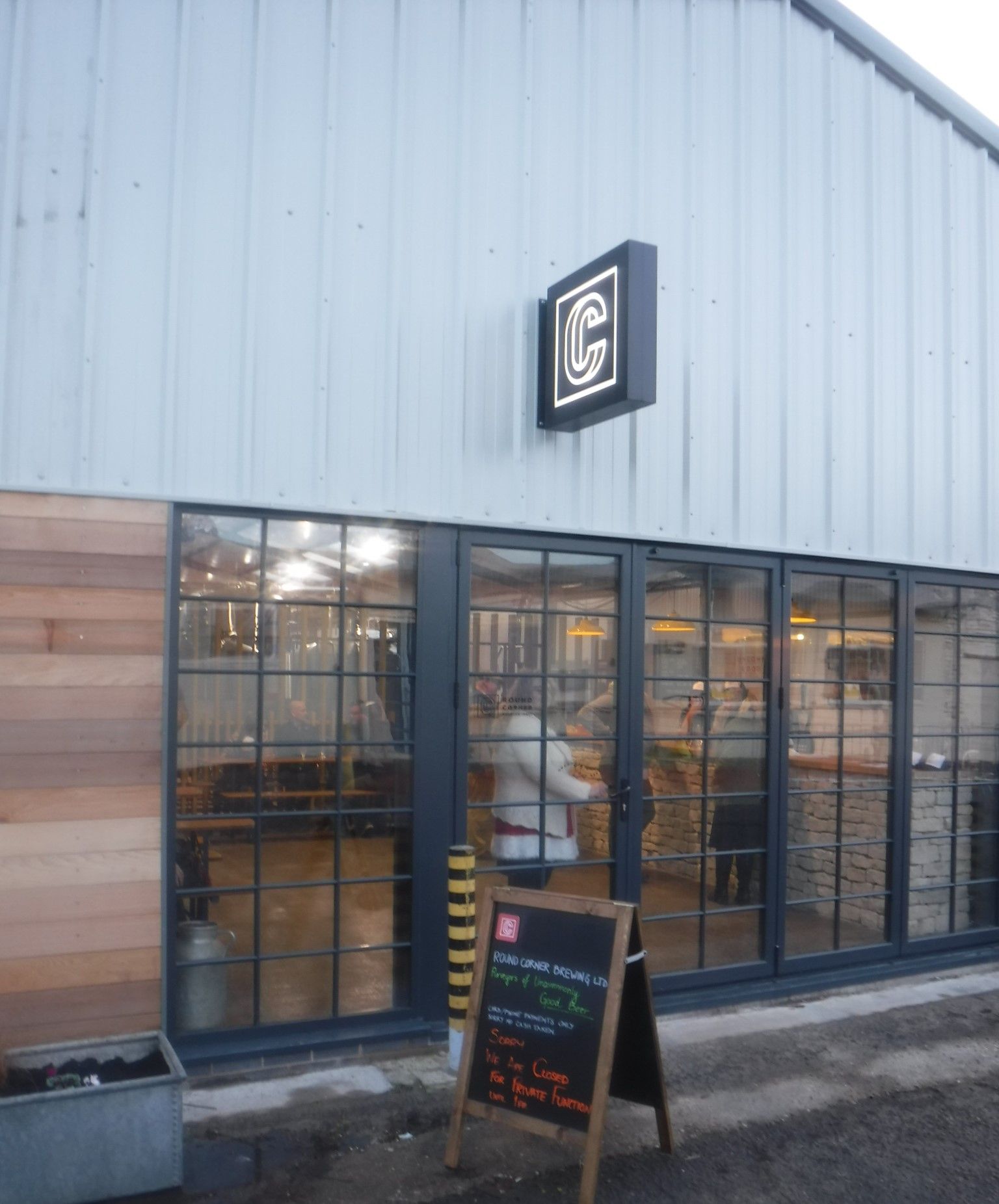 Round Corner Brewery Tap entrance. (Brewery, Key). Published on 01-08-2019