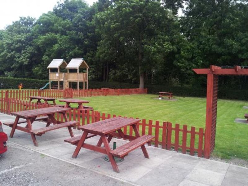 (Pub, Garden). Published on 04-07-2014