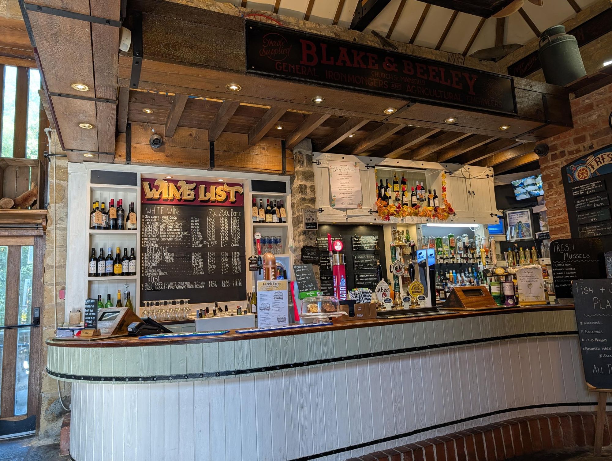 Main bar. (Bar). Published on 22-09-2026