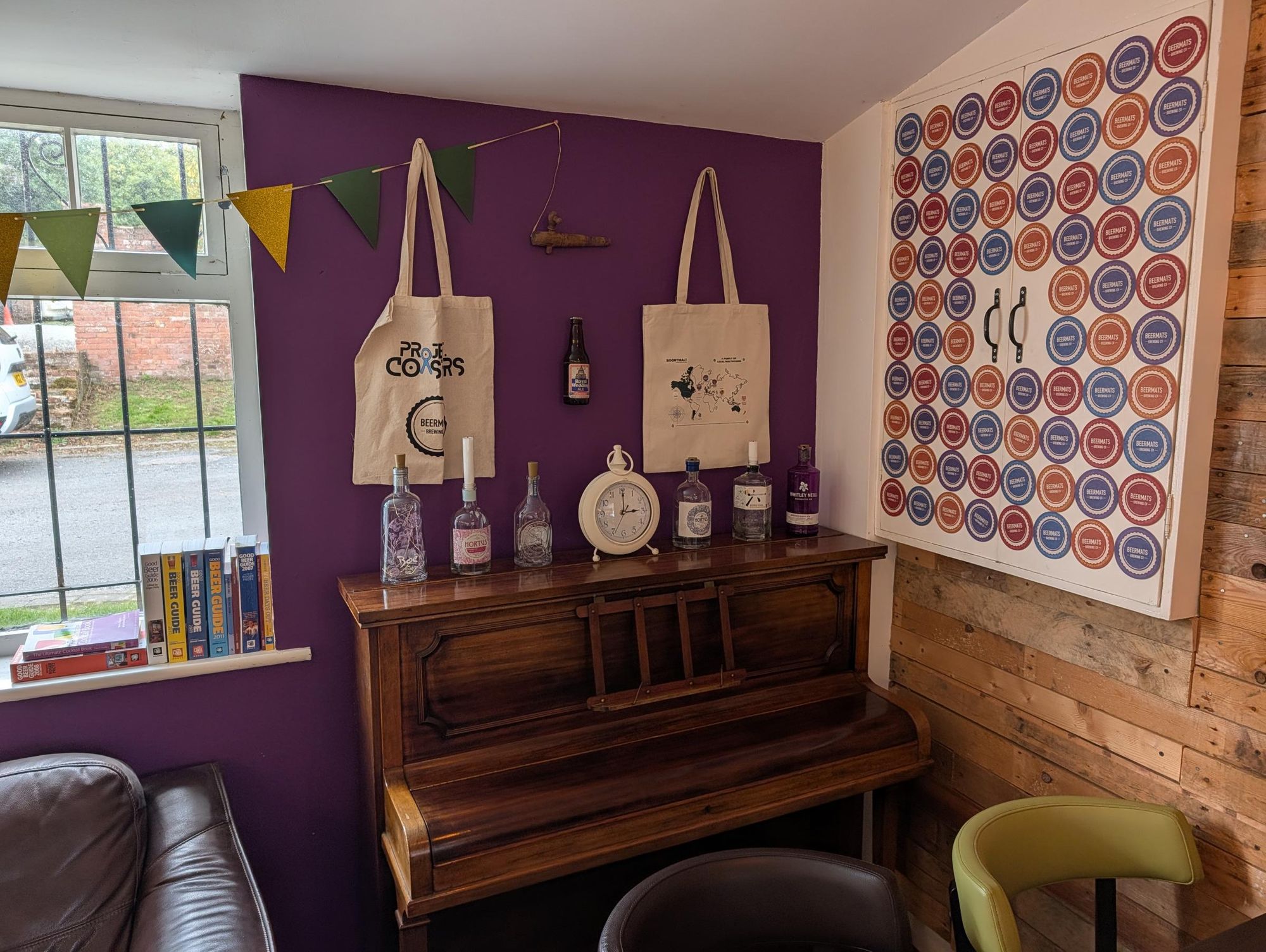 Tap Room Decor. (Pub). Published on 28-09-2026
