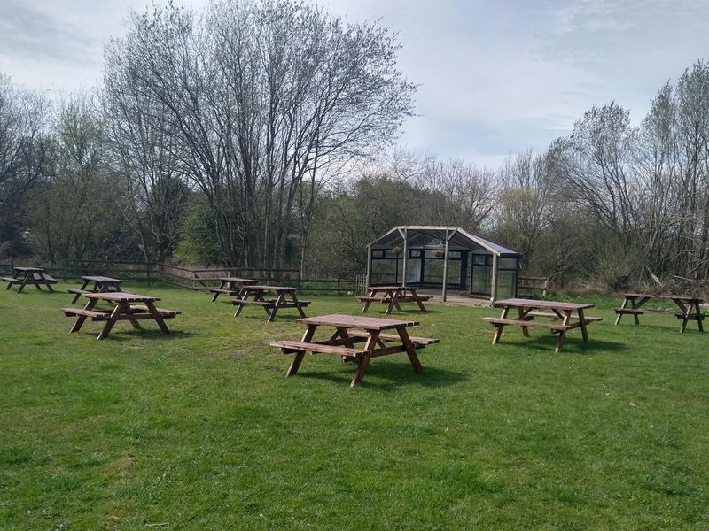 (Pub, Garden). Published on 12-04-2022
