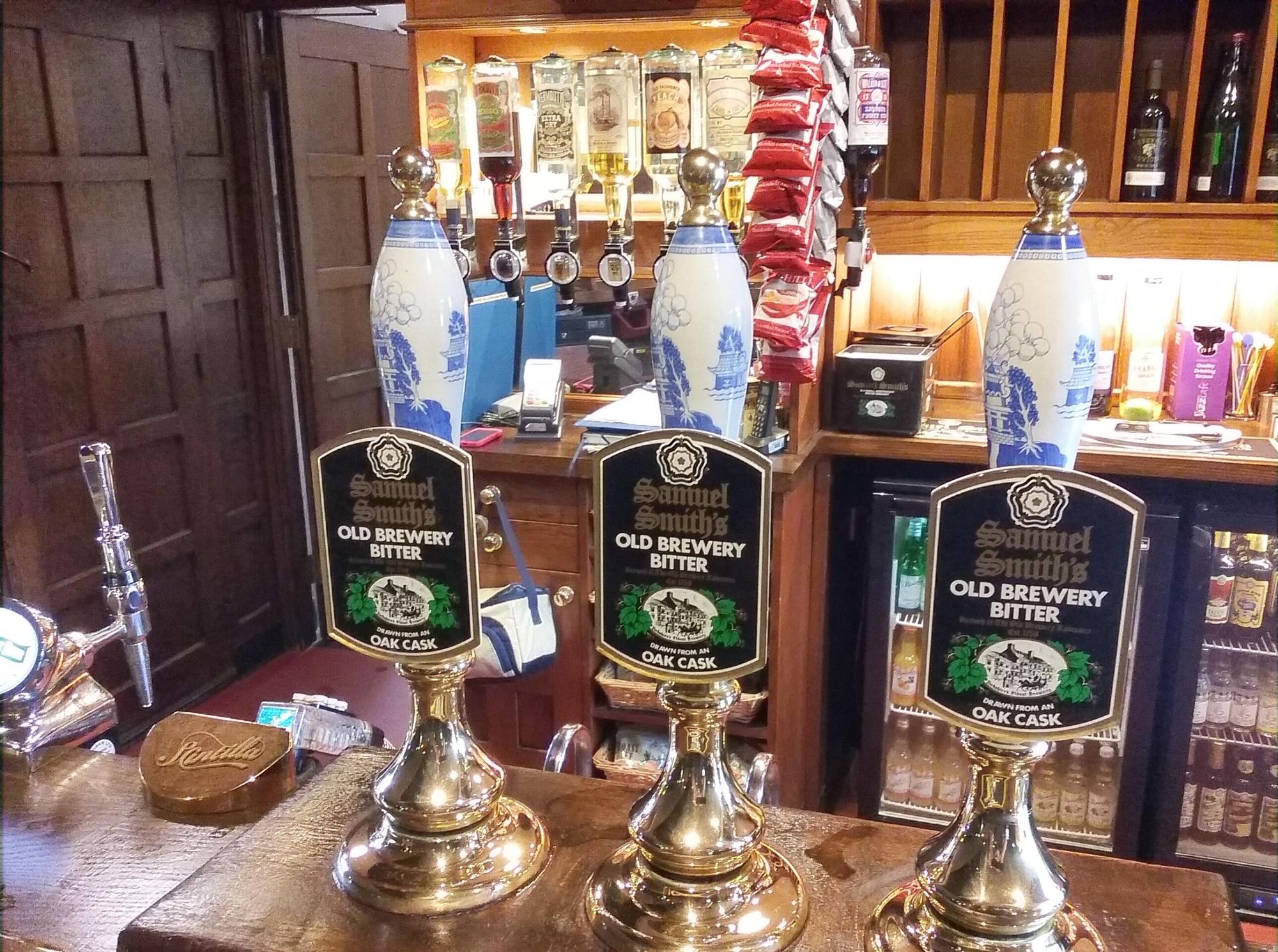 (Pub, Bar). Published on 01-04-2018