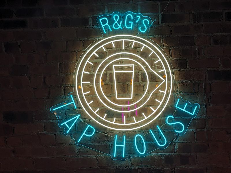 (Pub, Sign). Published on 18-11-2023