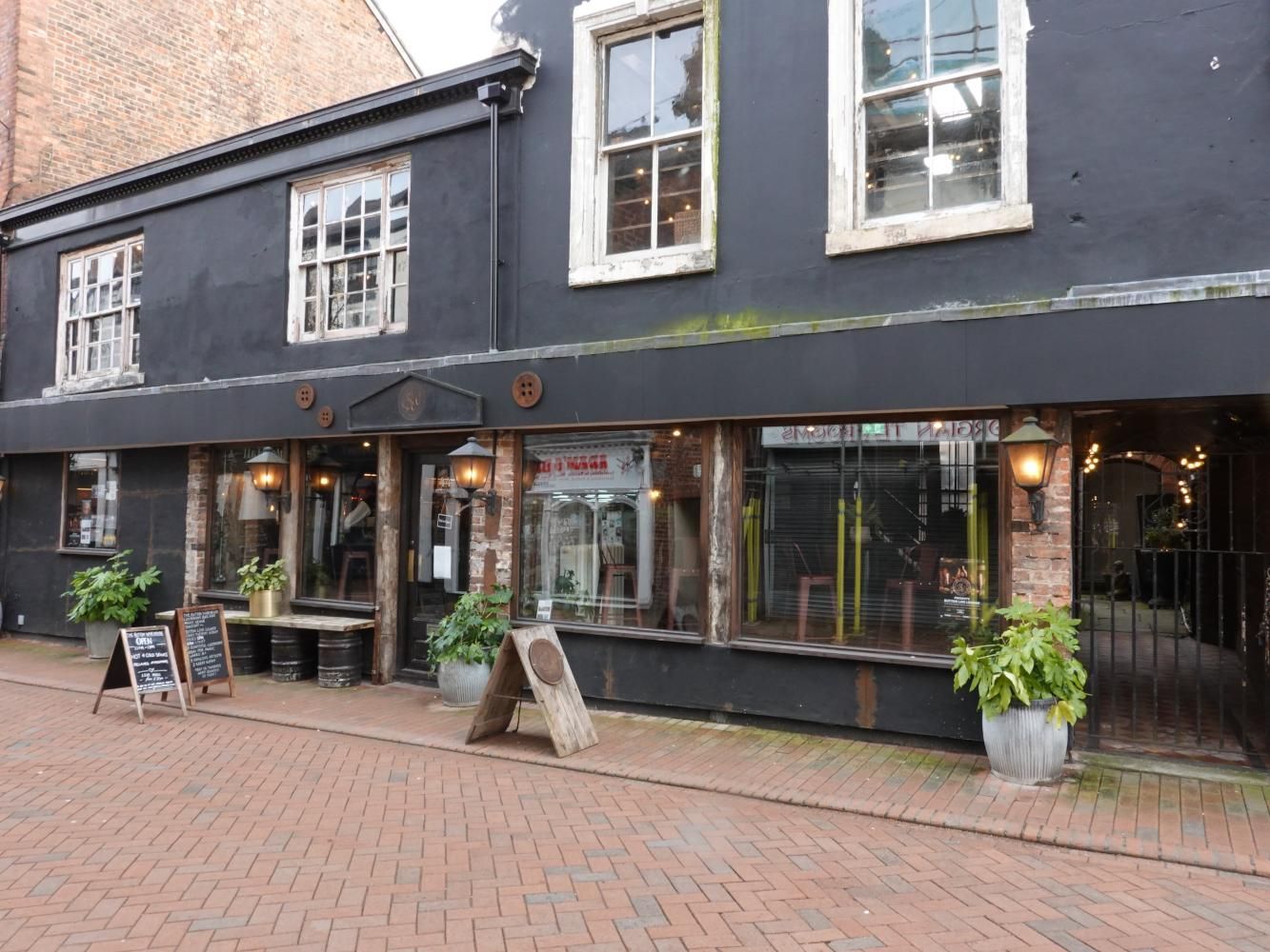 (Pub, External, Key). Published on 18-02-2026