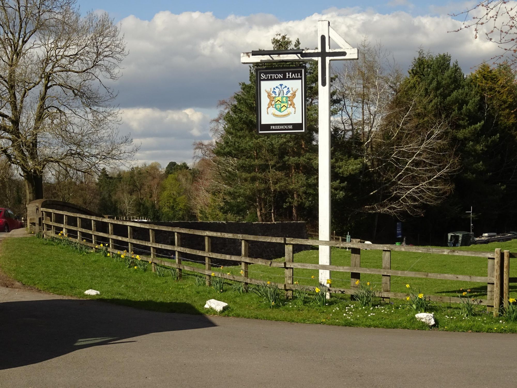 (External, Sign). Published on 13-04-2021