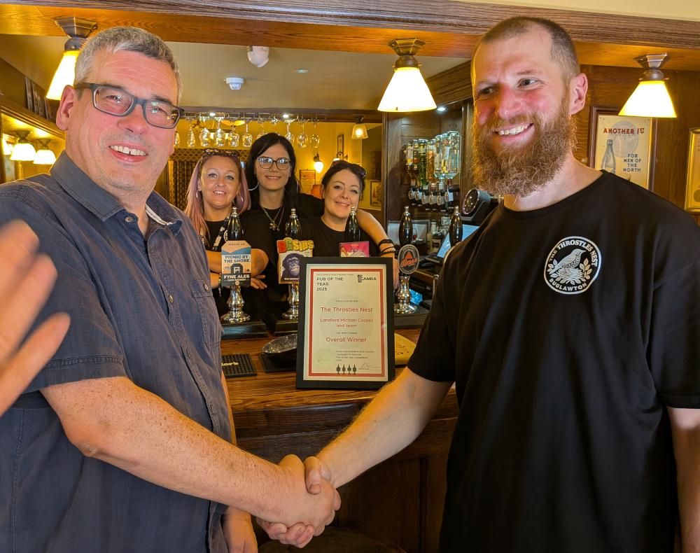 Branch Pub of the Year presntation to Mike Cooper. (Award). Published on 04-08-2025
