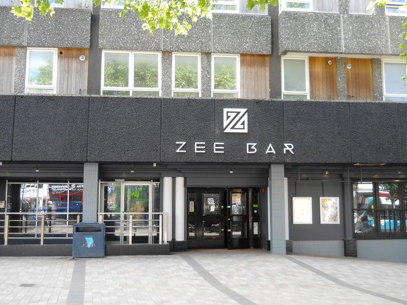 Zee Bar - Maidstone. (Pub, External, Key). Published on 17-05-2017