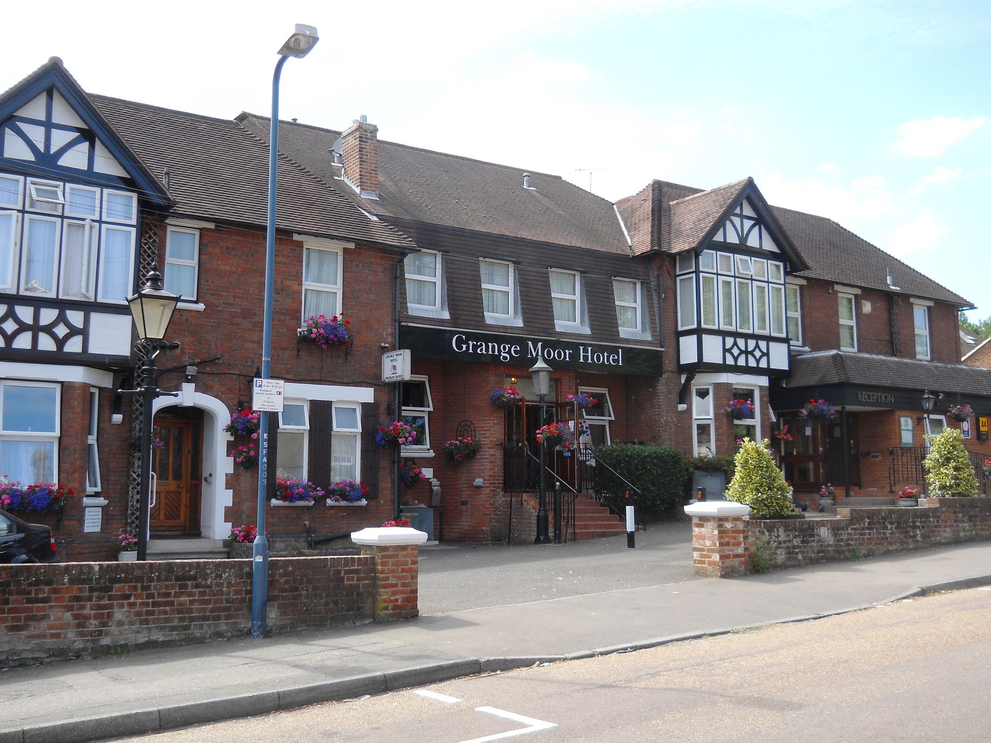 Grange Moor Hotel - Maidstone. (Pub, External, Key). Published on 25-08-2013