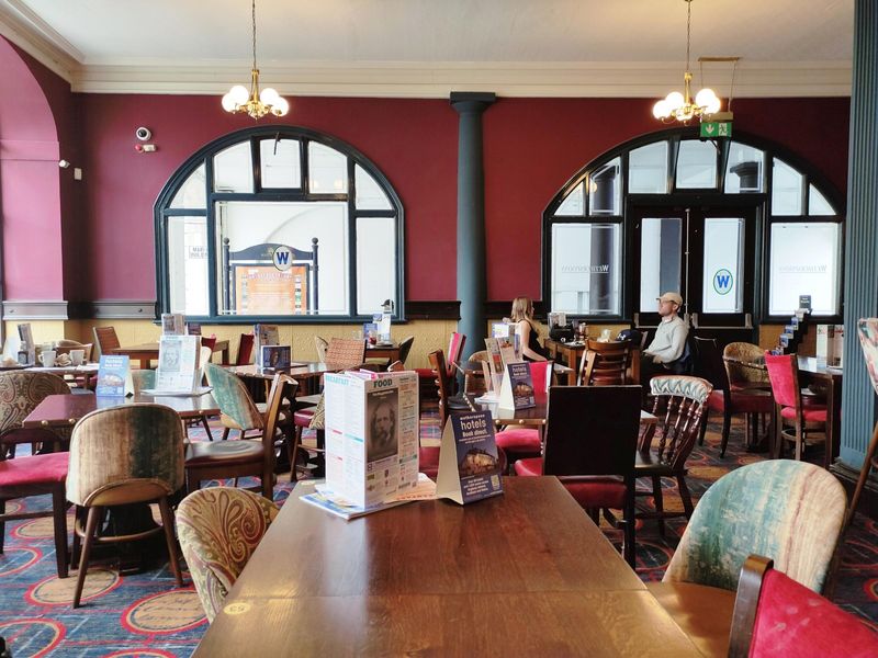 Muggleton Inn (Front left) - Maidstone. (Pub, Restaurant). Published on 10-05-2025 