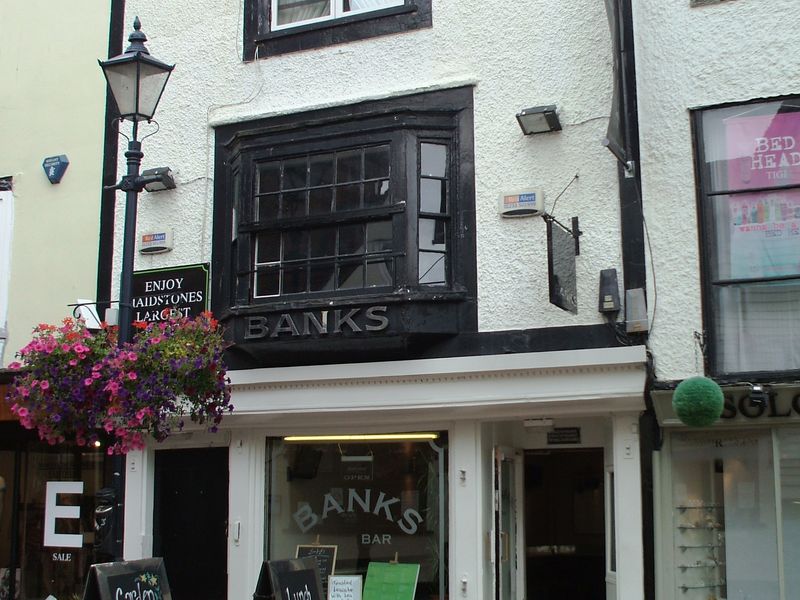Banks Bar - Maidstone. (Pub, External, Key). Published on 03-06-2014