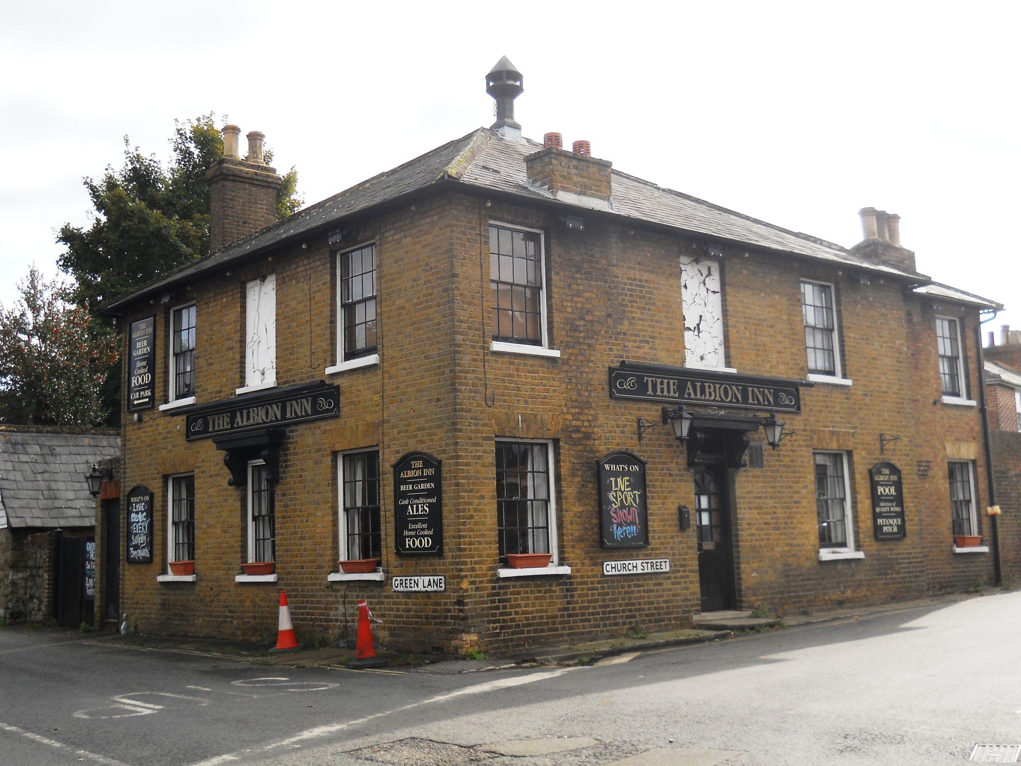 Albion - Boughton Monchelsea. (Pub, External, Key). Published on 17-04-2013