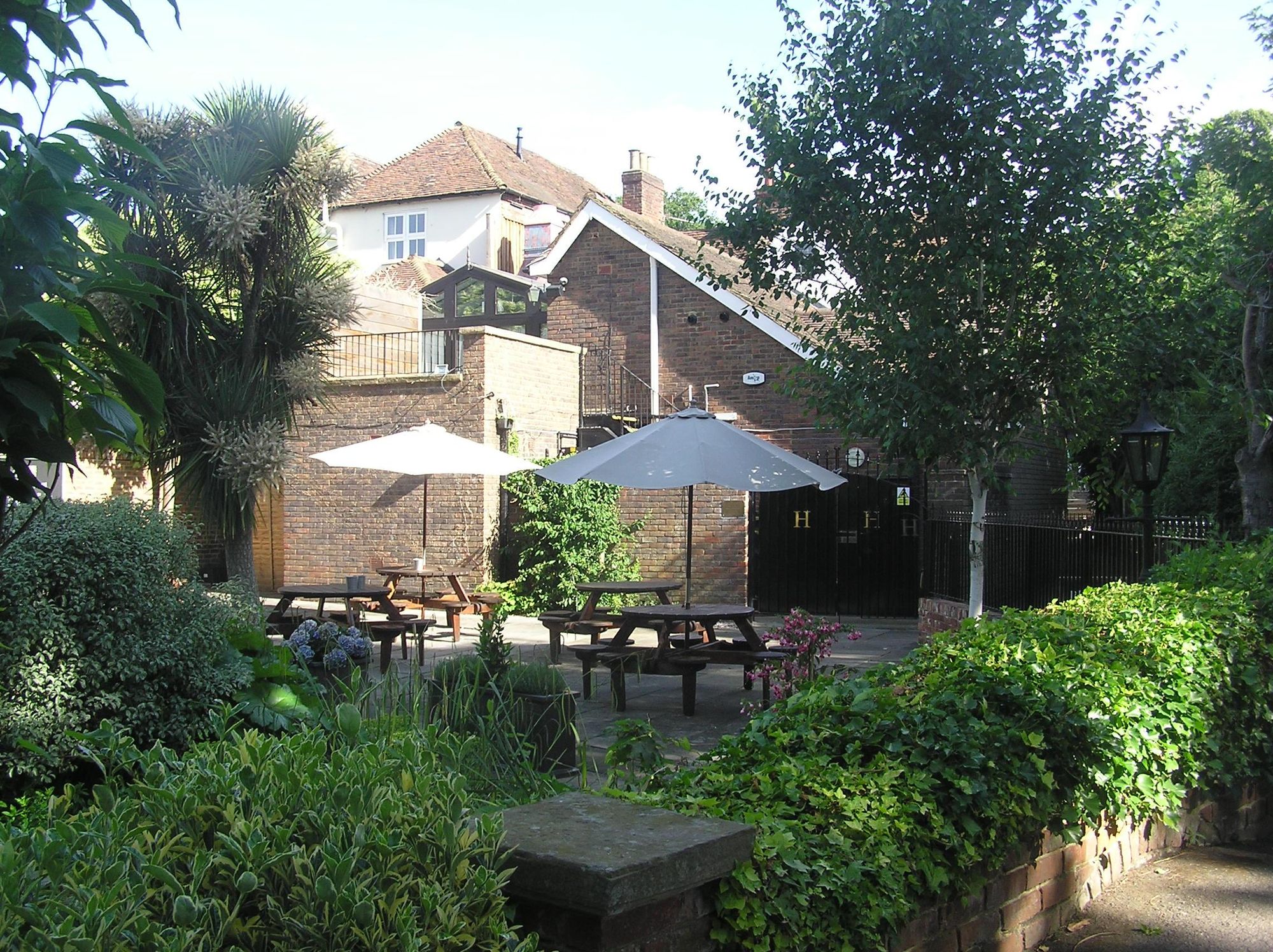 (Pub, External, Garden). Published on 19-06-2017