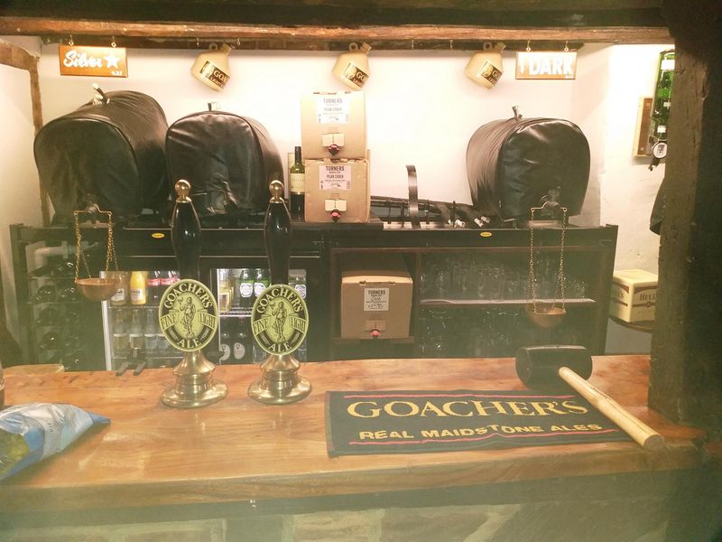 (Pub, Bar). Published on 21-02-2022
