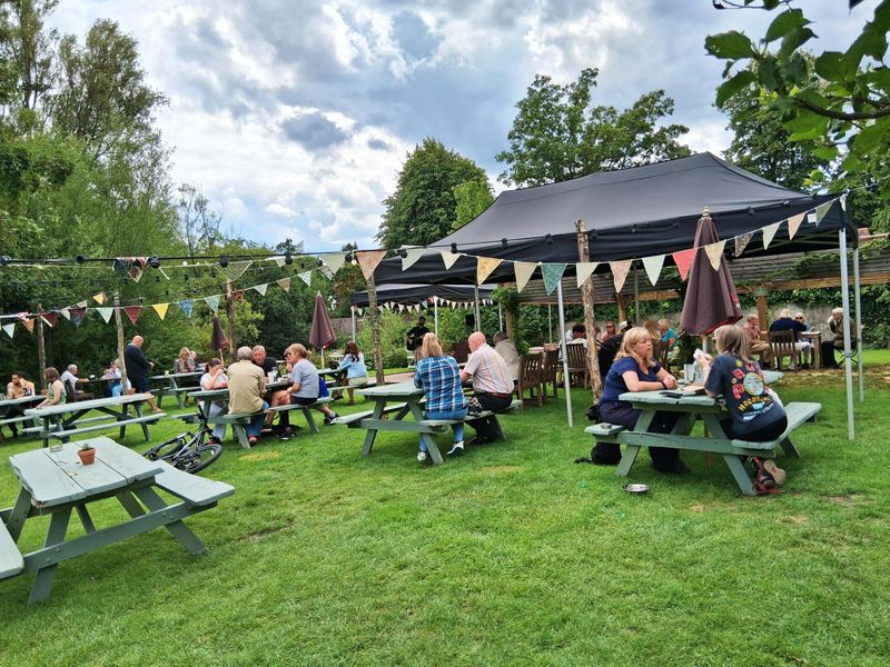 Eight Bells (Garden) - Hawkhurst. (Pub, External, Garden). Published on 10-08-2025 