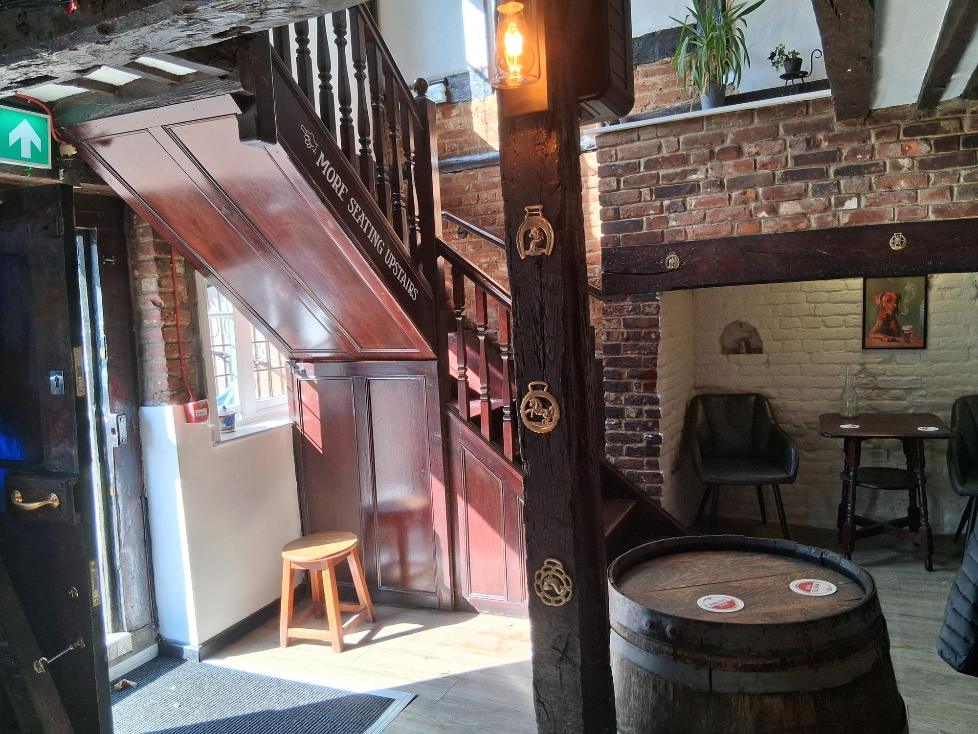Monk's Head (stairs to upper area). (Pub). Published on 27-08-2025