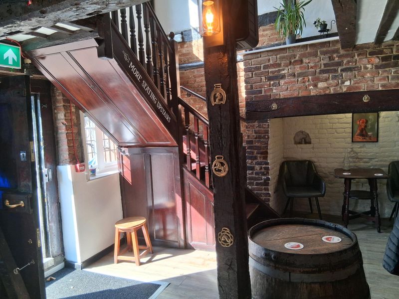 Monk's Head (stairs to upper area). (Pub). Published on 27-08-2025 