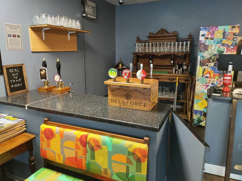 Heaton Moor - Beer Shop interior 2022 02 23. (Pub, Bar). Published on 16-03-2022