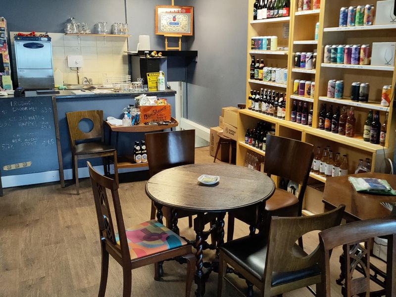 Heaton Moor - Beer Shop interior 2022 02 23. (Pub, Bar). Published on 16-03-2022