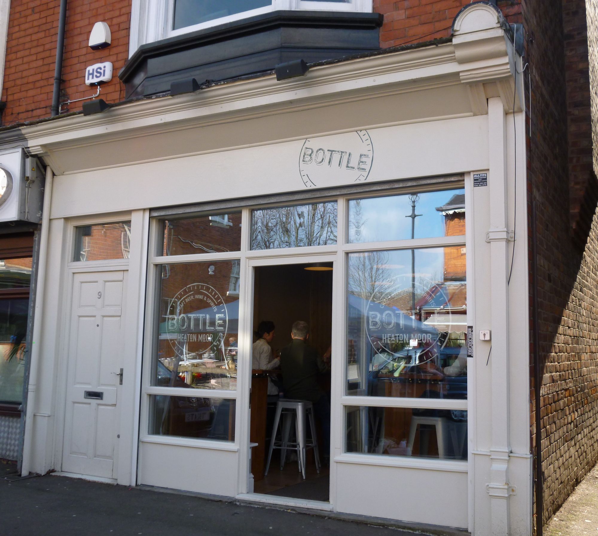 Bottle Heaton Moor - Heaton Moor. (Pub, External, Key). Published on 05-04-2015