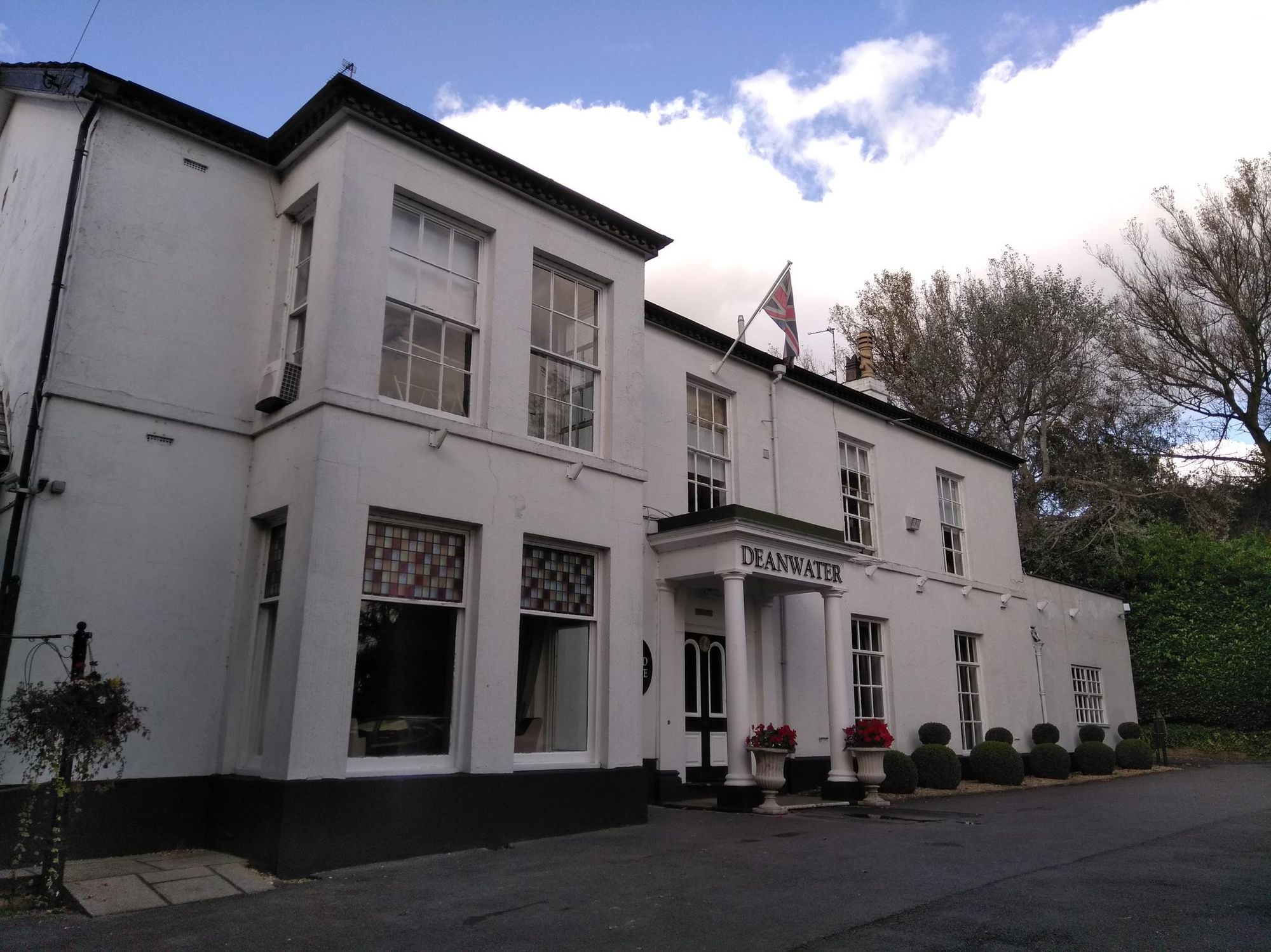 Woodford - Deanwater Hotel 2021 10 15. (Pub, External). Published on 15-10-2021