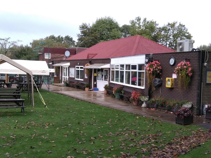Heaton Moor - West Heaton Bowling & Tennis Club 2021 10 22. (Pub, External). Published on 22-10-2021 