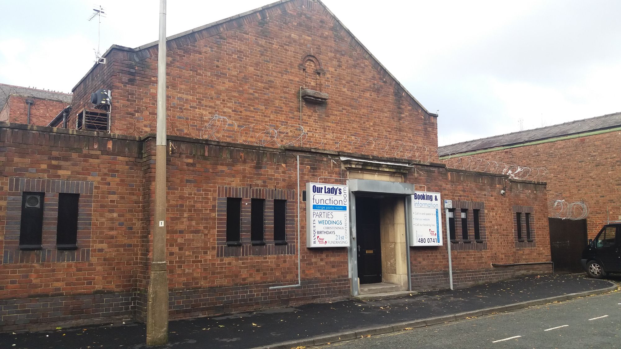 Edgeley - Our Lady & The Apostles Social Club. (Pub, External, Key). Published on 23-11-2016