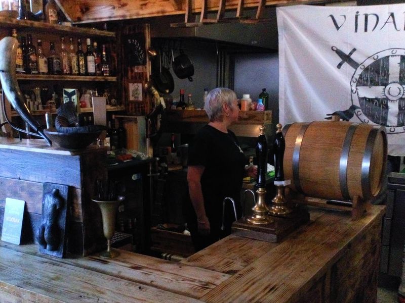 Stockport - Vinabod interior 2019. (Pub, Bar). Published on 03-09-2019